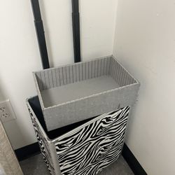 Stationary Hair And Makeup Case