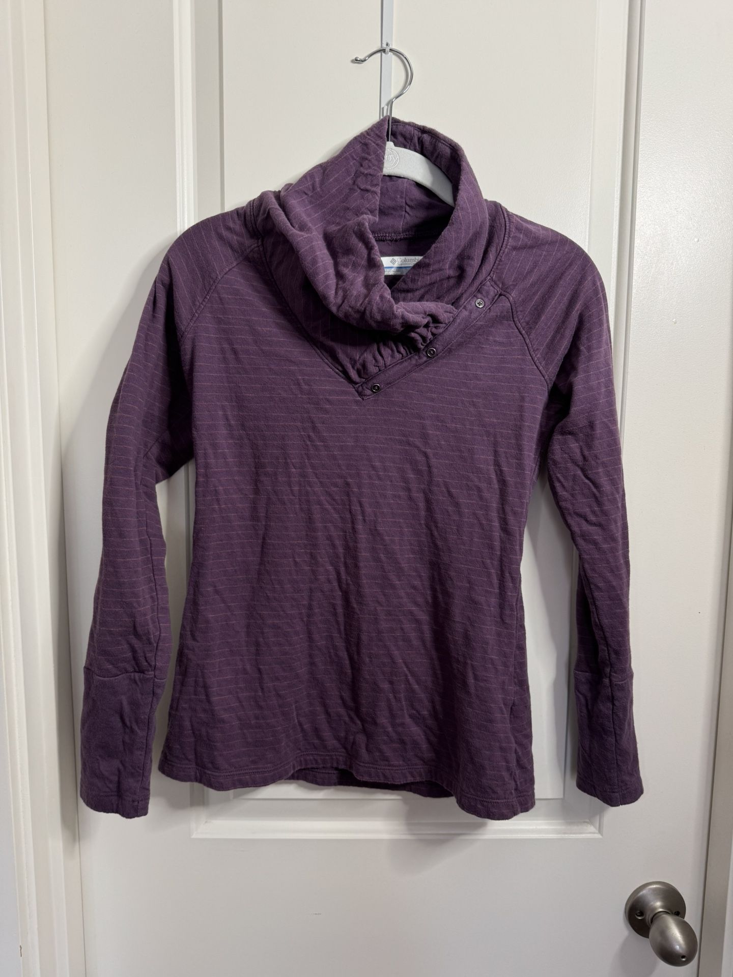 Purple Women’s Columbia shirt XS