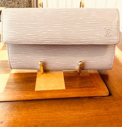 Louis Vuitton Epi wallet