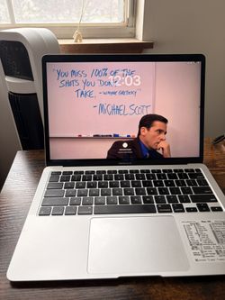 M1 MacBook Air – 512GB SSD – 8GB RAM – Space Gray