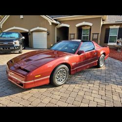 1986 Trans Am 305 Carbureted Engine with Tight Shifting 700r4 Auto Trans, Excellent Running Condition Original Gray Velour Cloth Interior Origina