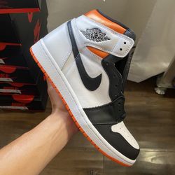Jordan 1 Electro Orange Size 9.5