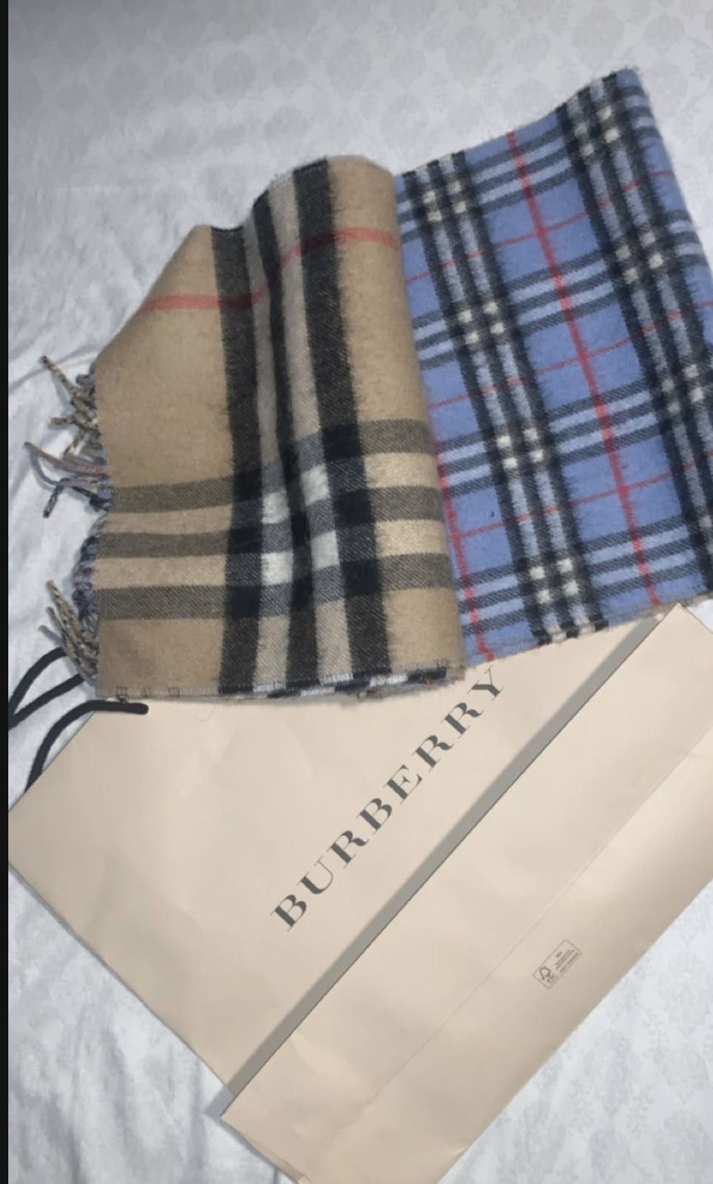 BRAND NEW W/O TAGS BURBERRY TAN/BLUE CASHMERE SCARF