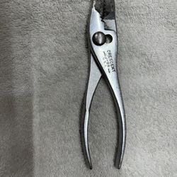 Crescent Pliers