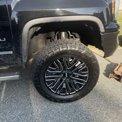 OEM GMC 22 Inch Wheels With 35s