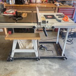 Delta, tablesaw and workstand