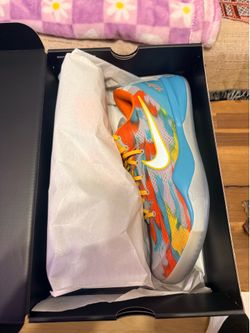 KOBE 8 “VENICE BEACH”  Men size 13