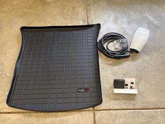 Tesla Accessories, pre-owned