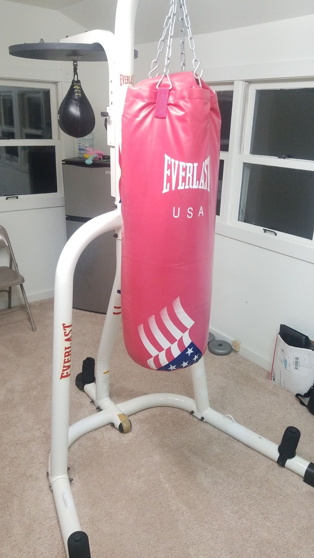 Everlast boxing stand complete with punching bag and speed bag