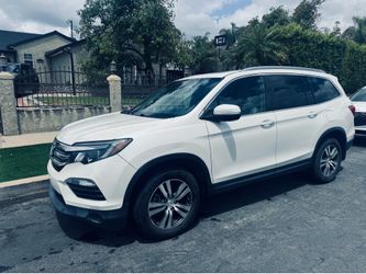 2017 Honda Pilor EX-L AWD very low miles Salvage title due to Theft recovery no accidents For sale is a beautiful, very clean 2017 Honda Pilot EX-L AW