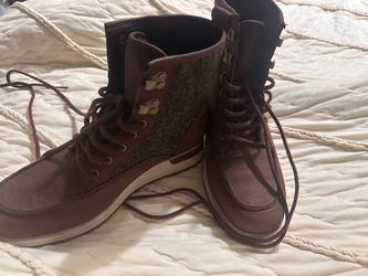 Semi Used Woman’s Boots