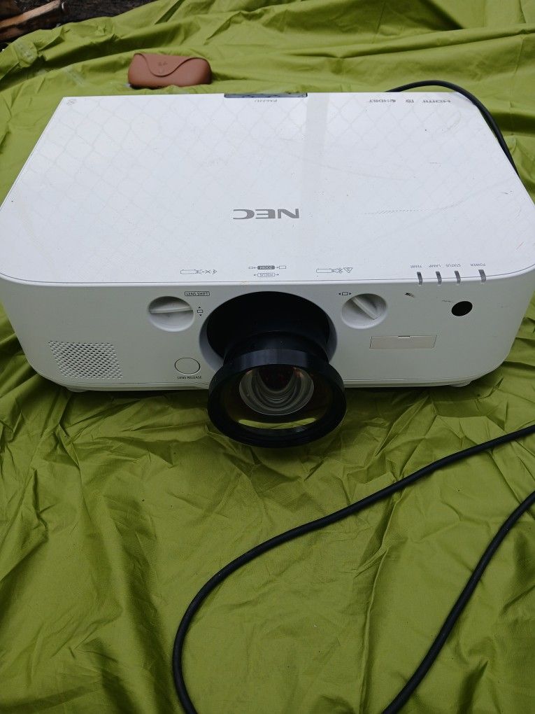 NEC (PA622U)
