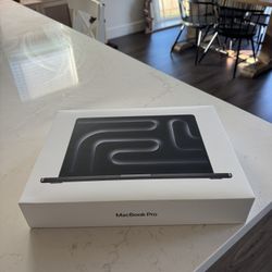 NEW MacBook Pro 14” Space black 