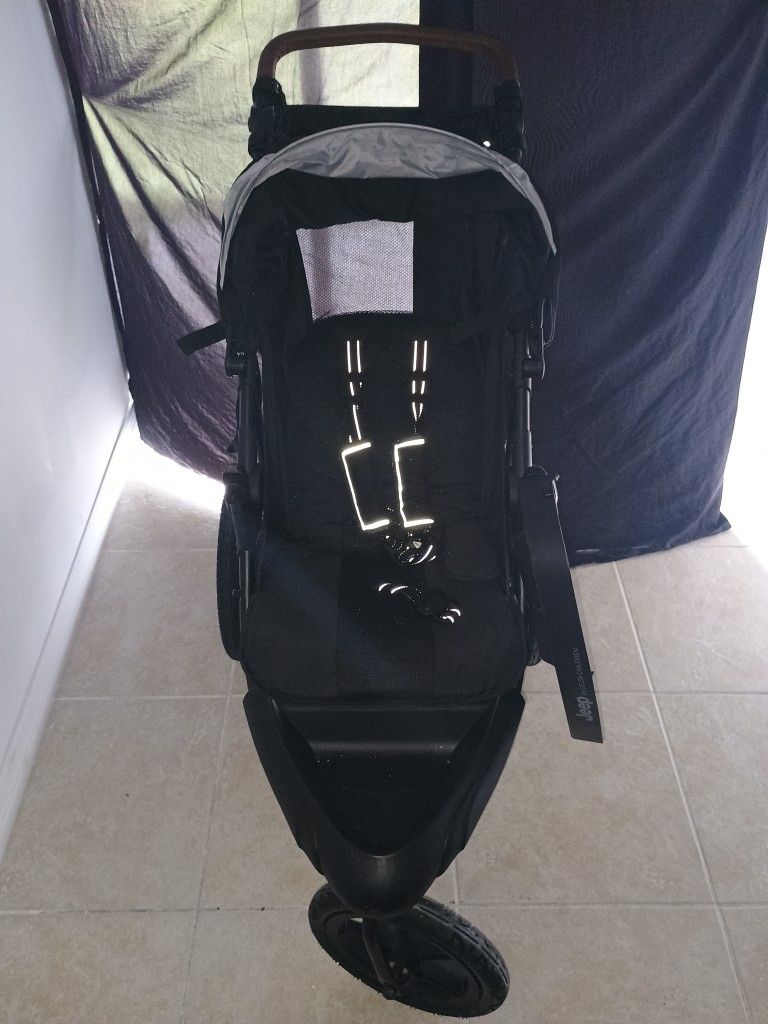 Jeep Turbo Glyde Stroller Like New