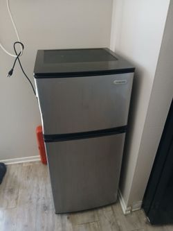 Working Mini Fridge with Freezer