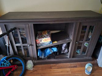 Entertainment center