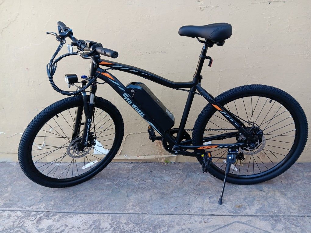 New 26" electric bicycle, e-bike.