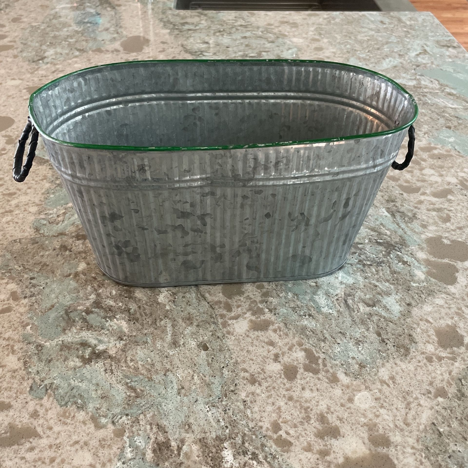 Galvanized Metal Oval Bucket With Side Handles