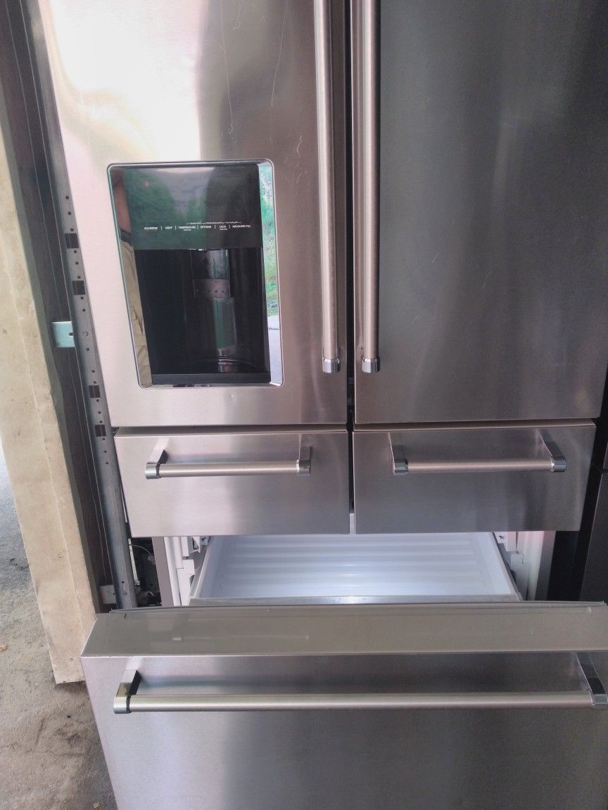 Working Kitchen Aid French Door Fridge