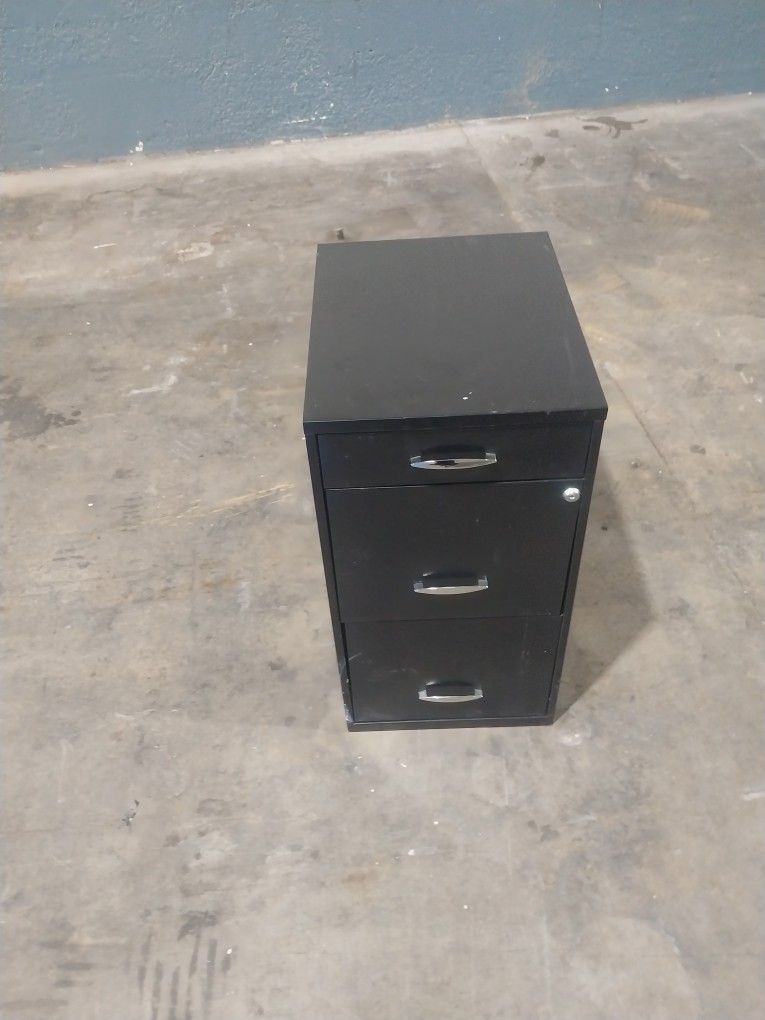 Metal File Cabinet Just Like New