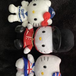 Hello Kitty Plushie Set