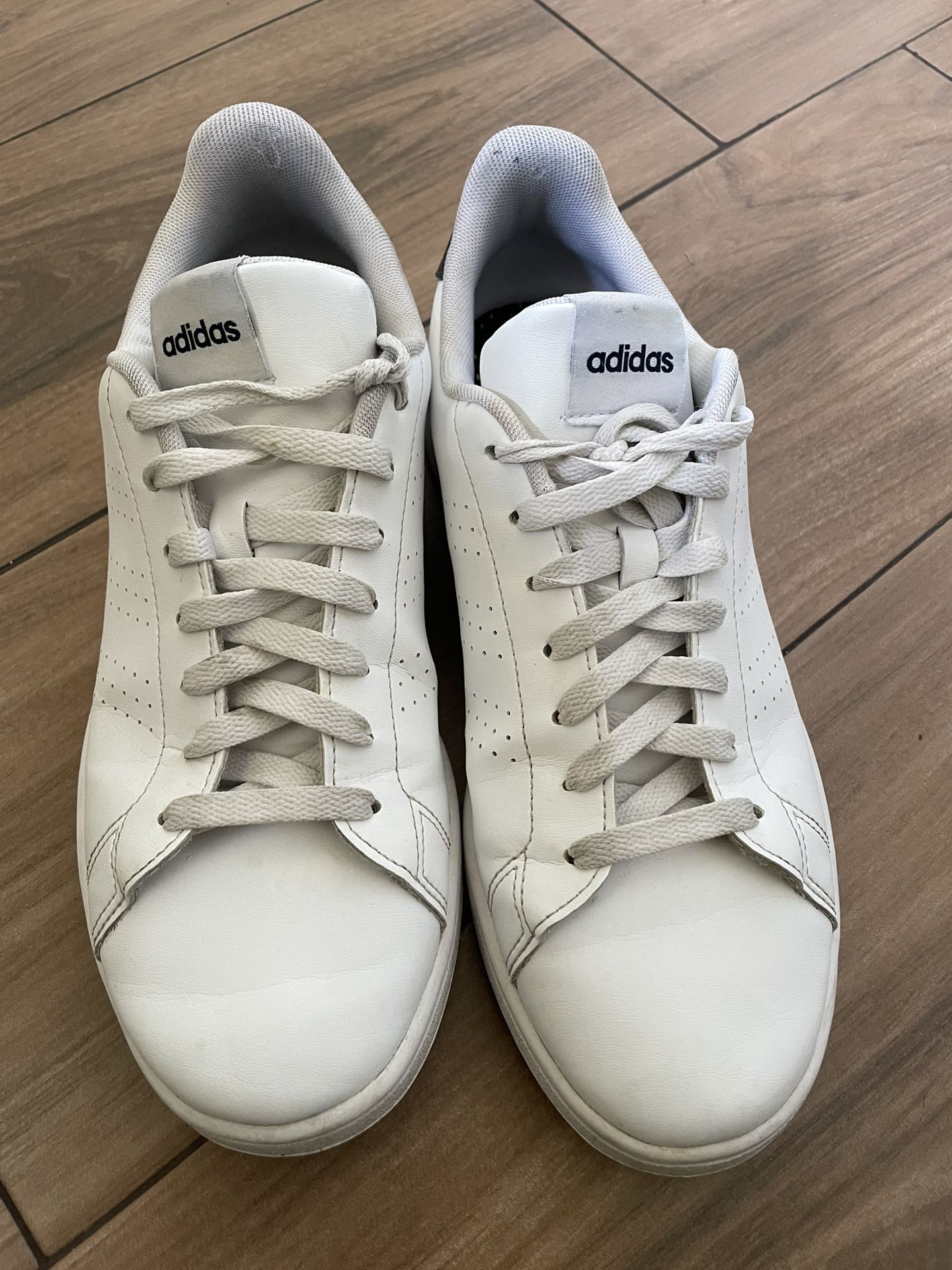 Adidas Sneakers 