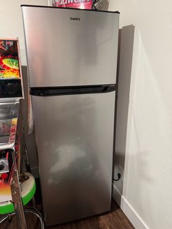 Galanz Stainless Steel Top Freezer Refrigerator