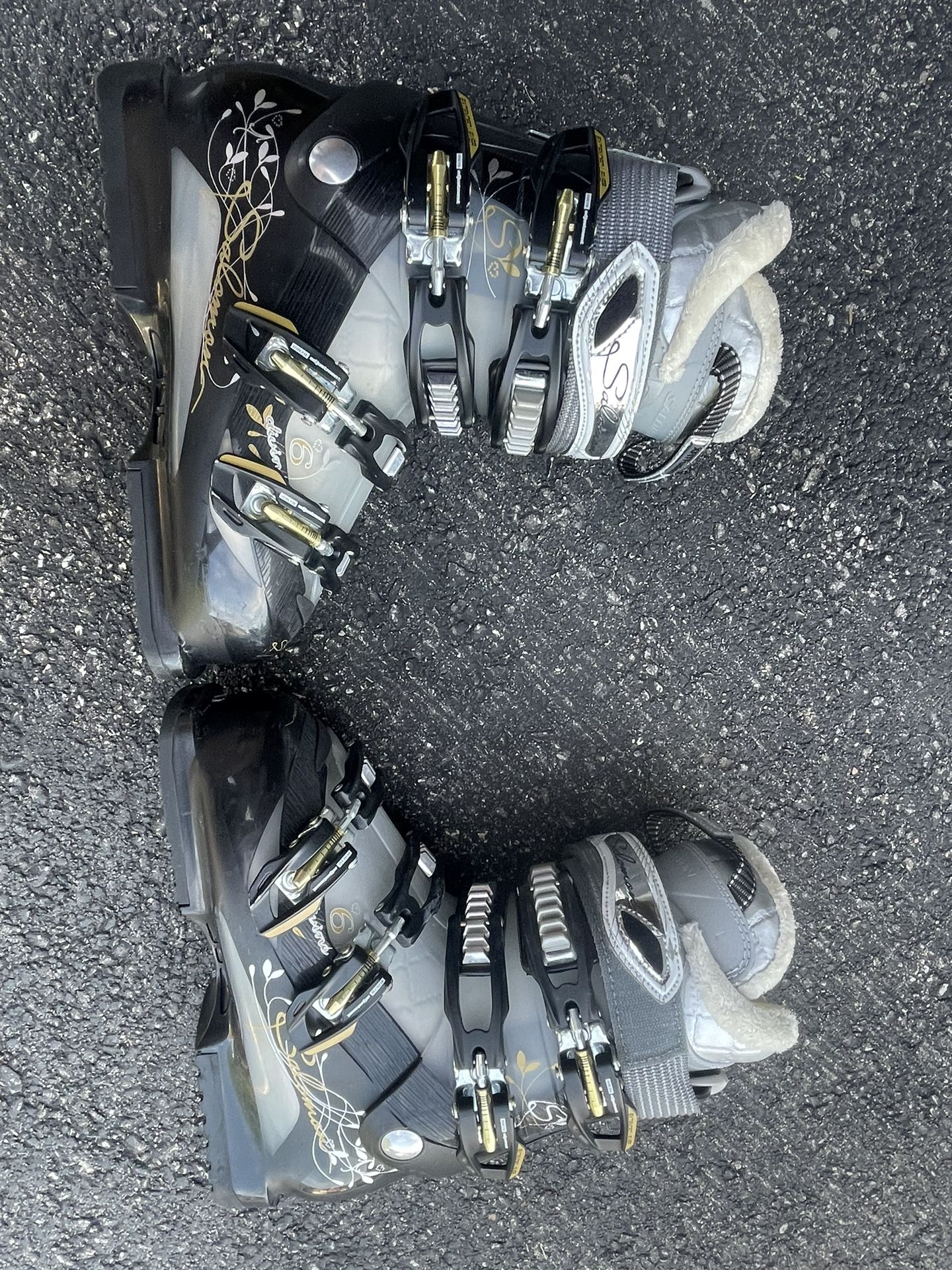 Womens Ski Boots - Salomon