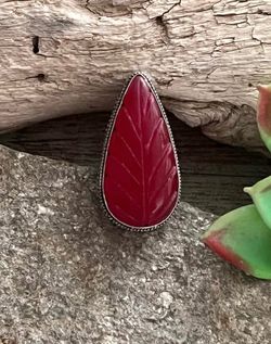 Teardrop Ruby Carved Leaf Gemstone Silver Ring Sz 7.5