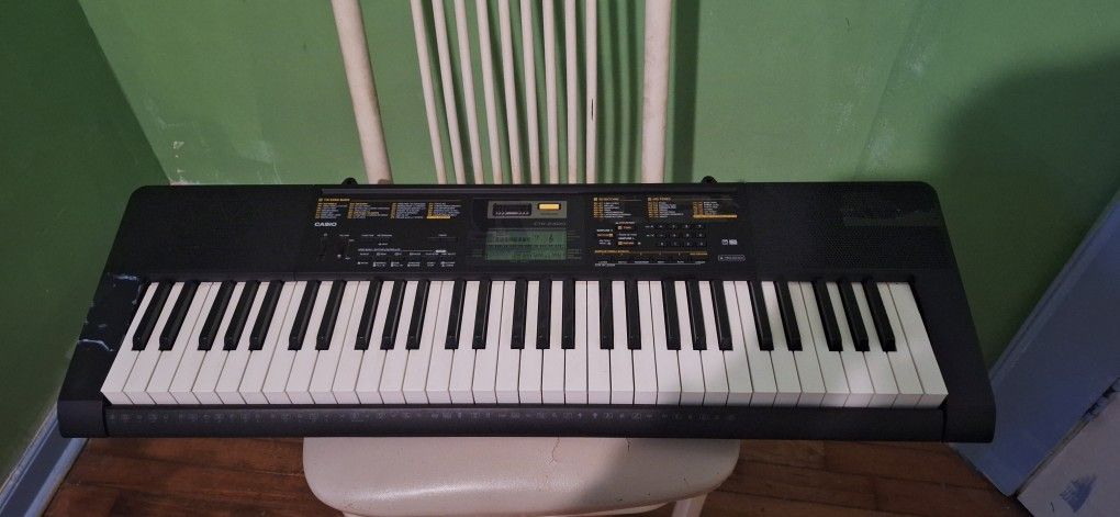 Portable Keyboard Casio CTK-2400