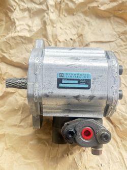 Sauer Danfoss Hydraulic Pump Motor Fan Drive W/Valve (contact info removed)34160 121.25.040.0c