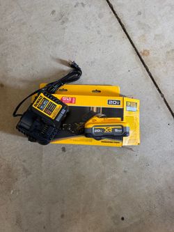 Dewalt 20V MAX XR POWERSTACK Lithium-Ion Battery Starter Kit