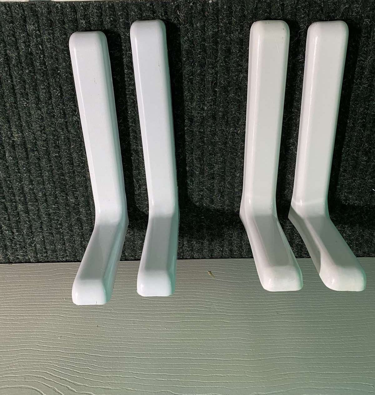 White Metal Shelf Brackets (9,1 x 5,8 inches )
