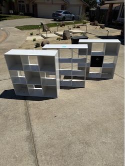 White Cube Storage Shelves (3 Pieces)