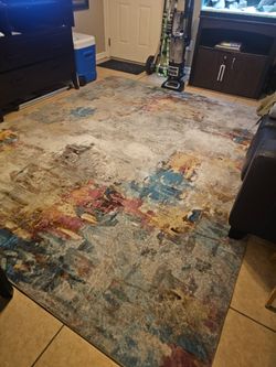 Large Area Rug  8x10. **MUST GO **