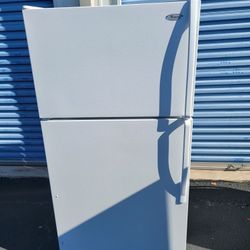 22 Cu. Ft. Whirlpool Refrigerator With Ice Maker 