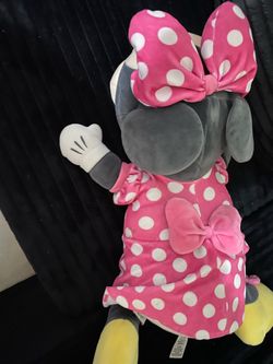 Minnie Mouse plushie (huge)