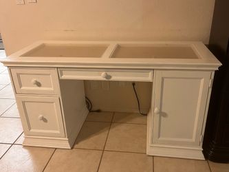Desk with rolling chair