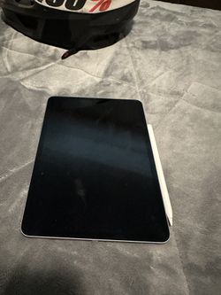 iPad Pro 11-inch (4th Generation) 256 GB / With Apple Pencil