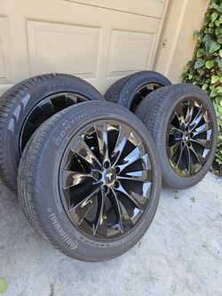 Tesla X,20 Black Wheels/Tires