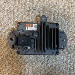 TOYOTA CRUISE CONTROL DISTANCE SENSOR NEW RADAR 88(contact info removed)0 EMBLEM 90(contact info removed)4