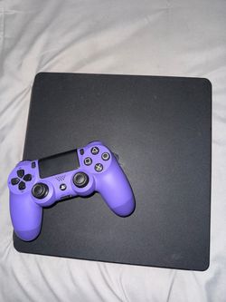 PS4 W REMOTE