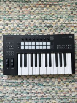 Novation Launch key 25 MIDI Controller And Keyboard