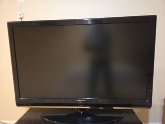 Samsung 46" LCD TV For Sale