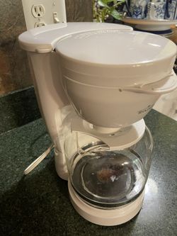 White Coffe Maker Good Condition 
