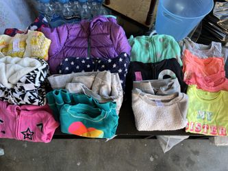 Toddler Girls Clothes Bundle Sizes 2T-3T (15 Pieces). 