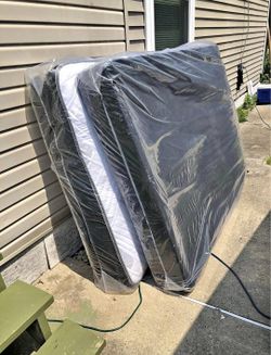 Queen Size Mattress Brand New With Box Spring - Cash On Delivery 