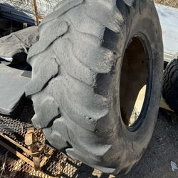 Tractor Tire Used 19 5 X 24