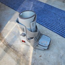 Foot Boot Brace - Medium  - Free