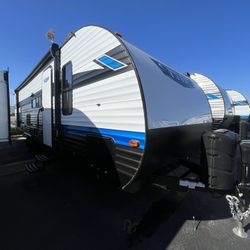 RV 33 Feet! (Private bunk Bed Room & Master Bedroom)